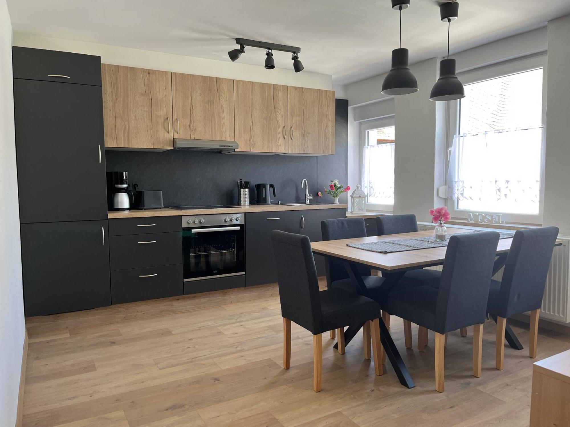 Ferienwohnungen Und Appartements - Haus Budinger Alf Bagian luar foto