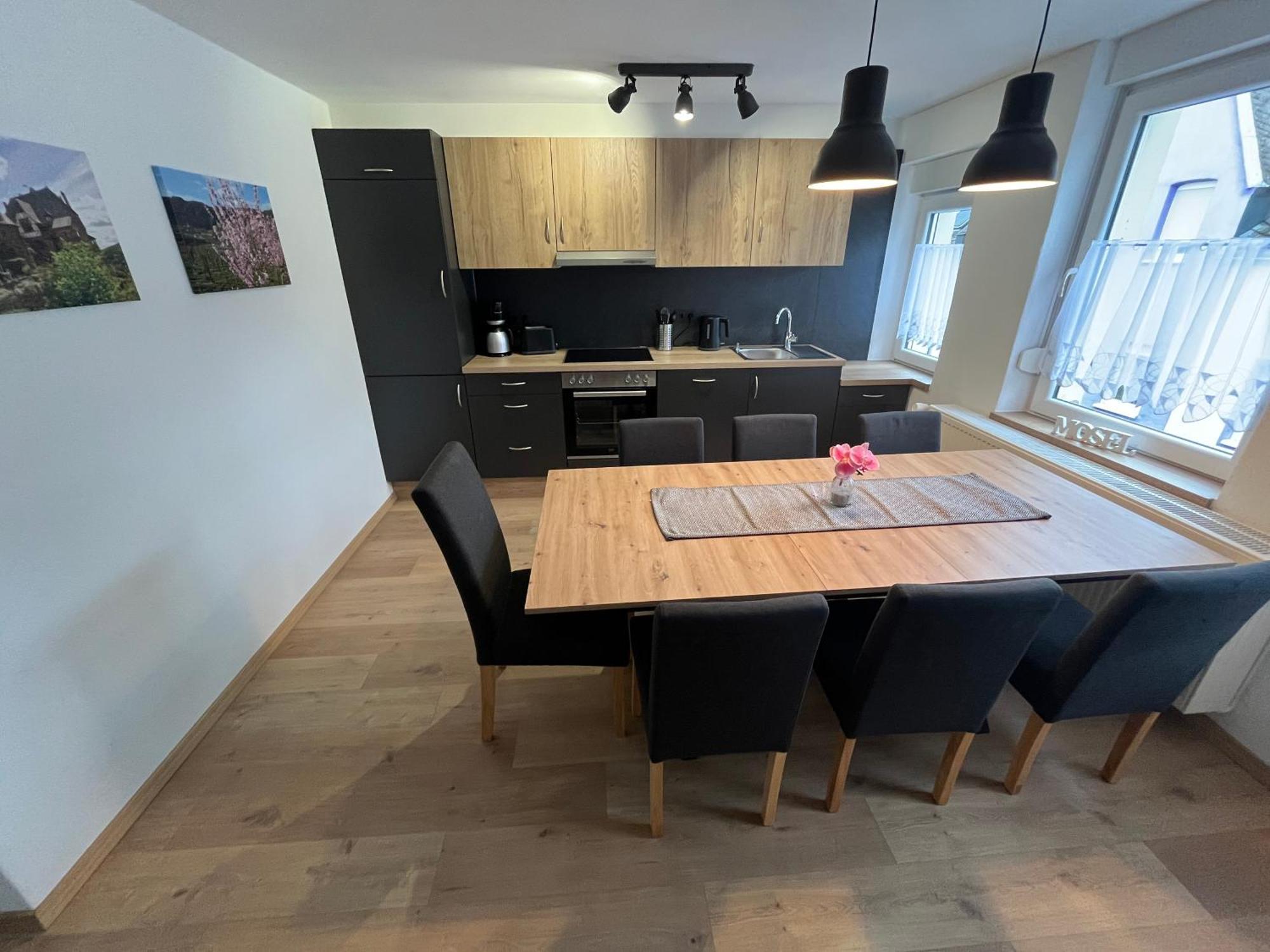 Ferienwohnungen Und Appartements - Haus Budinger Alf Bagian luar foto